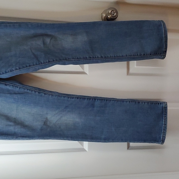All jeans 2/$20🫦Levi's sz 32/30 slimming straight leg no flaws - Picture 4 of 12
